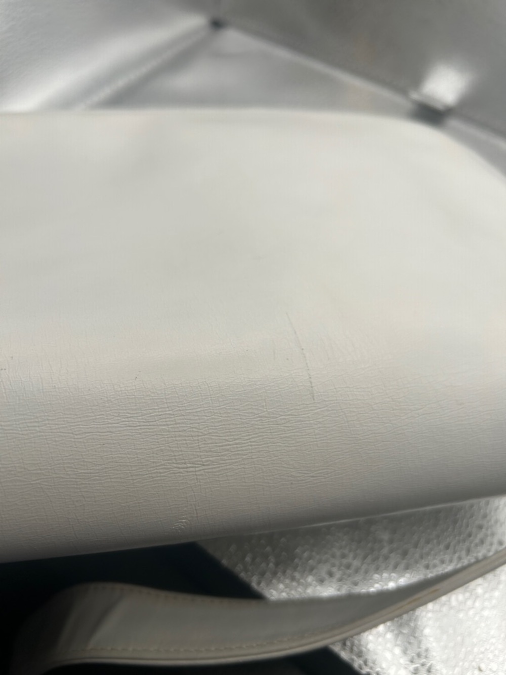 Celine vintage white leather shoulder bag - Picture 15 of 15